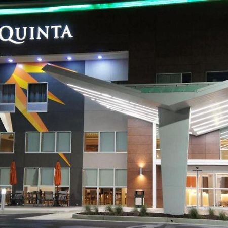 La Quinta Inn & Suites Limon By Wyndham Exterior foto