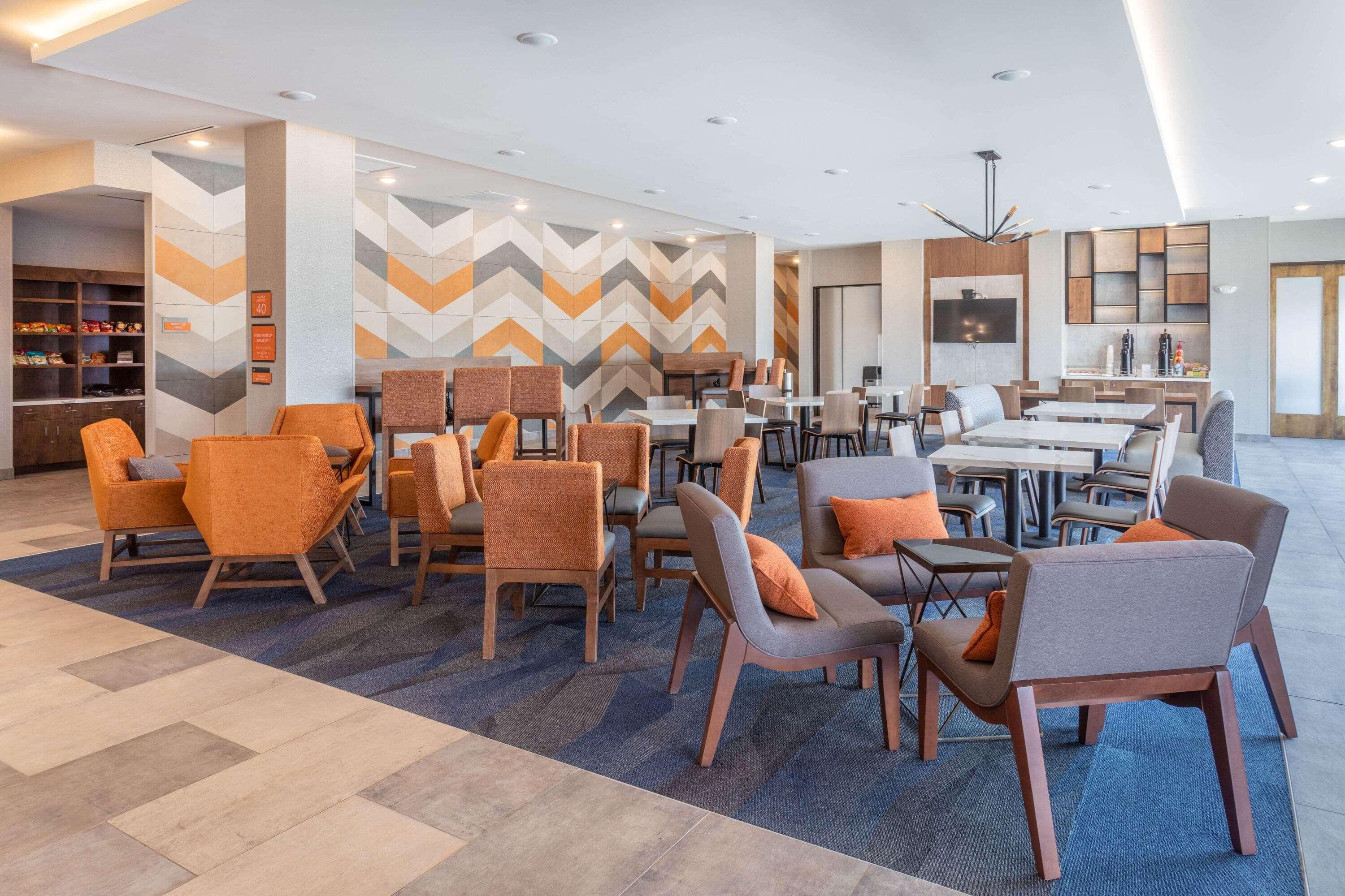 La Quinta Inn & Suites Limon By Wyndham Exterior foto