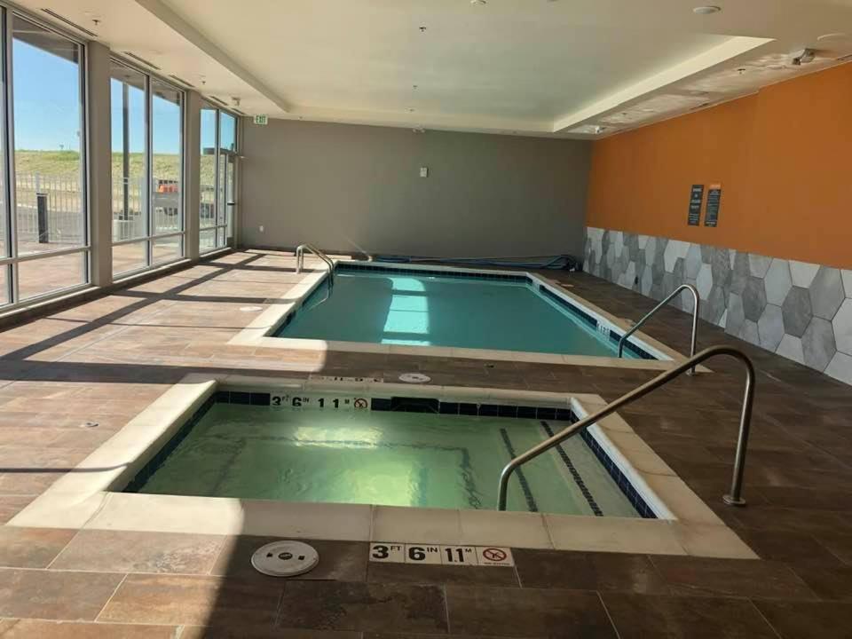 La Quinta Inn & Suites Limon By Wyndham Exterior foto